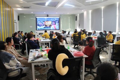 3月8日 泛亚举行“关注女性自我成长”茶话会